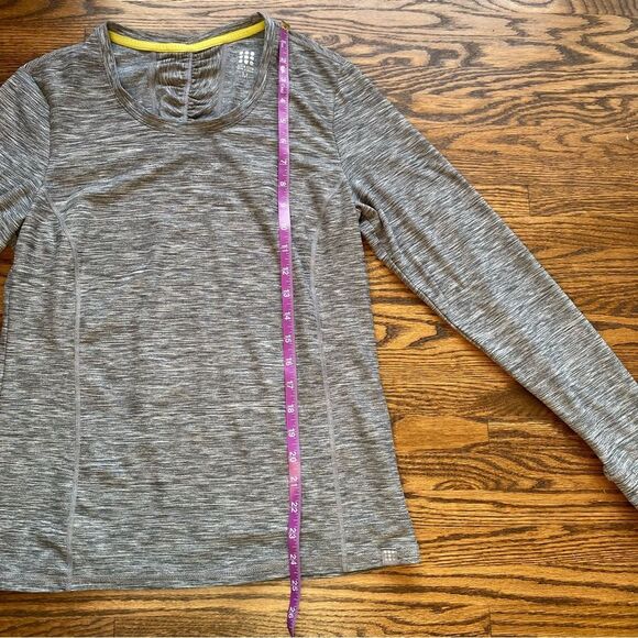 Title none grace long sleeve tee in gray medium performance shirt - Picture 8 of 9